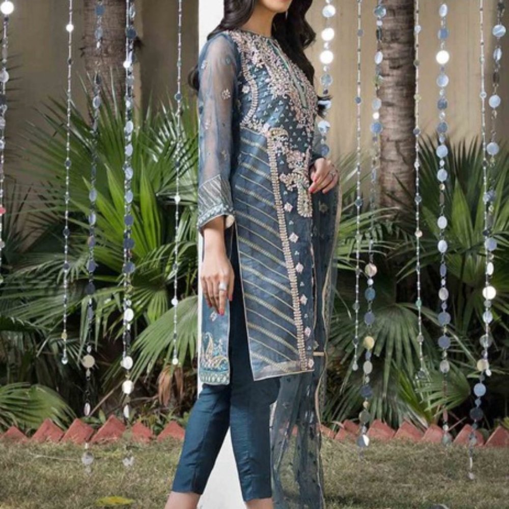 Beautiful  NWT Teal Embroidered Salwar L - Picture 4 of 6